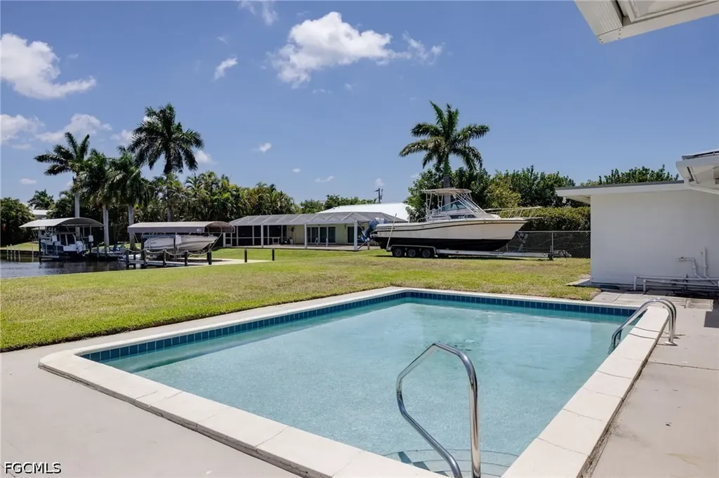 5259 Willow Court Cape Coral FL 33904