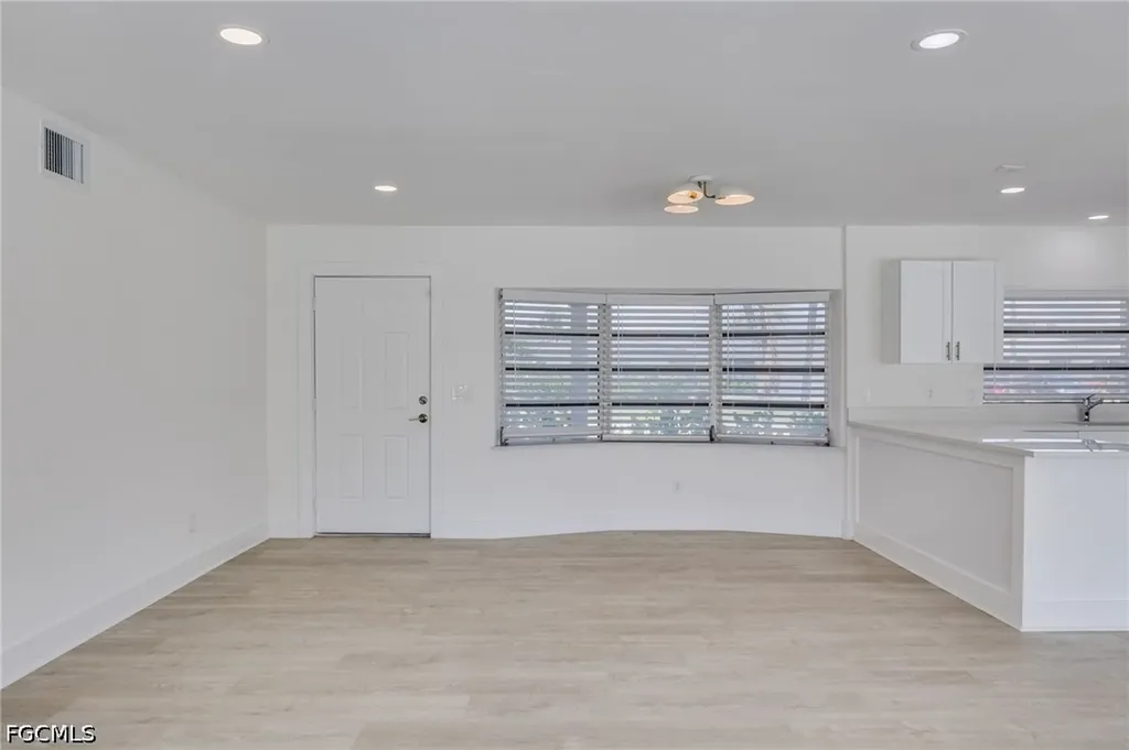 5259 Willow Court Cape Coral FL 33904