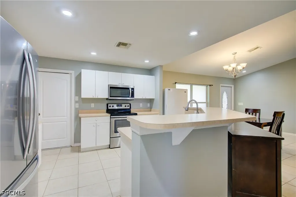 26 NE 8th Terrace Cape Coral FL 33909
