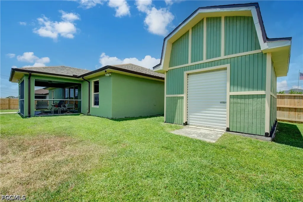 26 NE 8th Terrace Cape Coral FL 33909