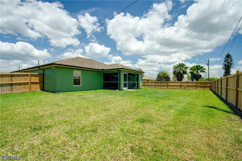26 NE 8th Terrace Cape Coral FL 33909
