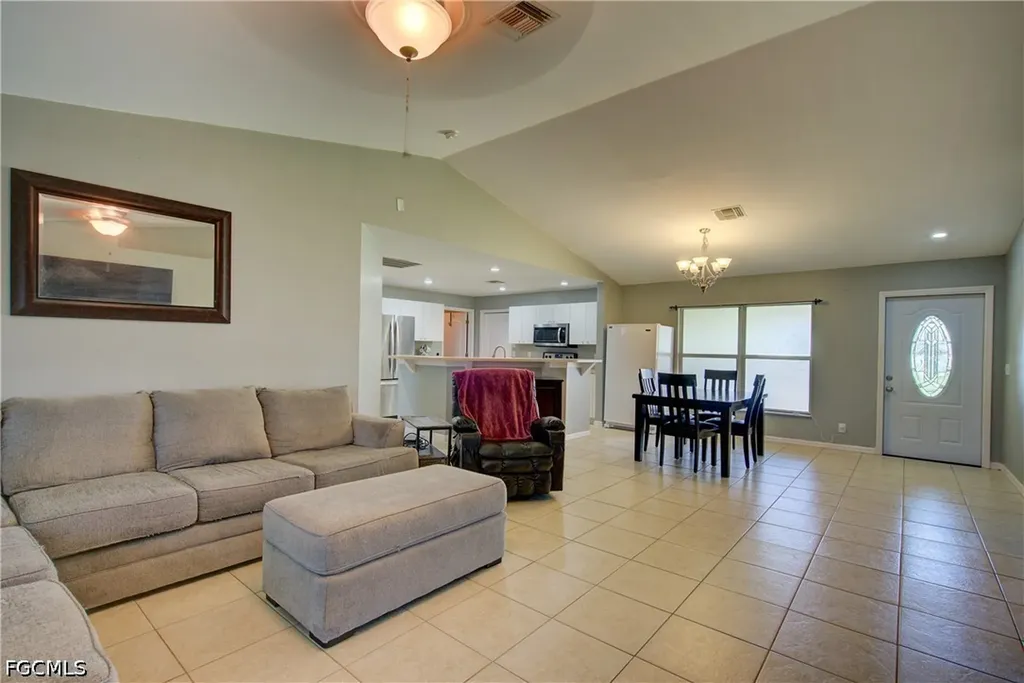 26 NE 8th Terrace Cape Coral FL 33909