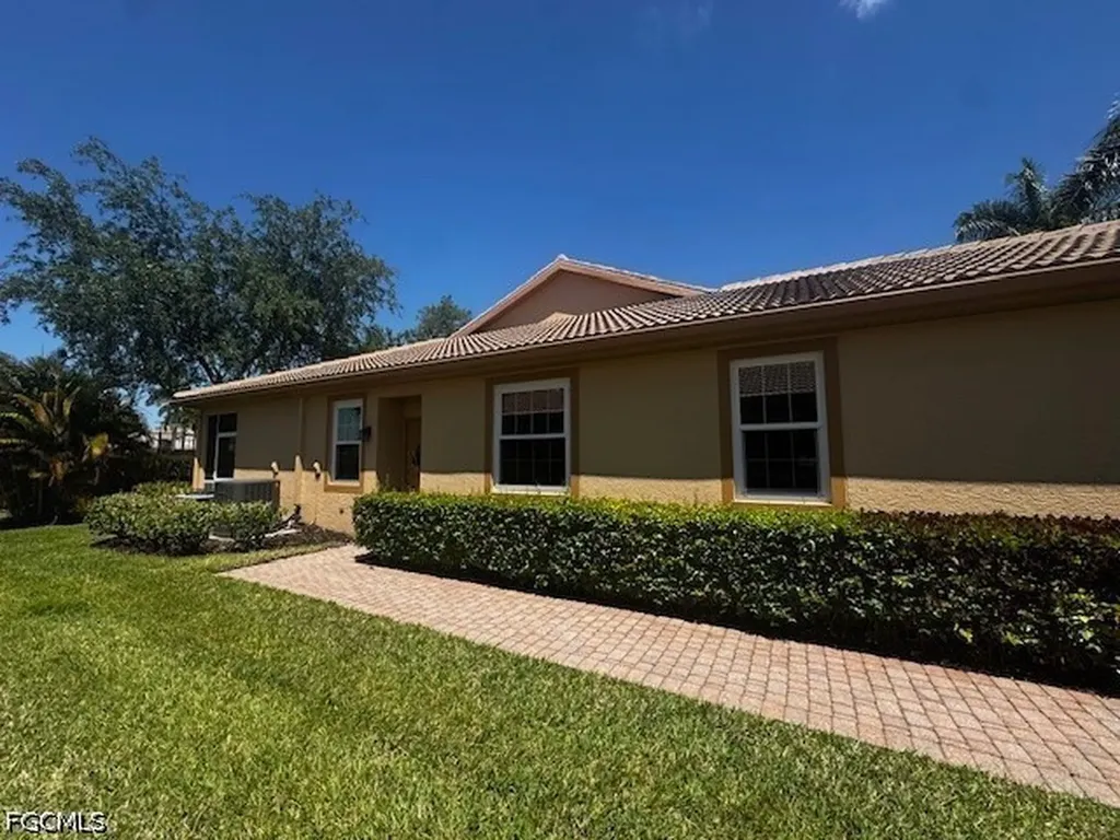 7850 Lake Sawgrass Loop Fort Myers FL 33907