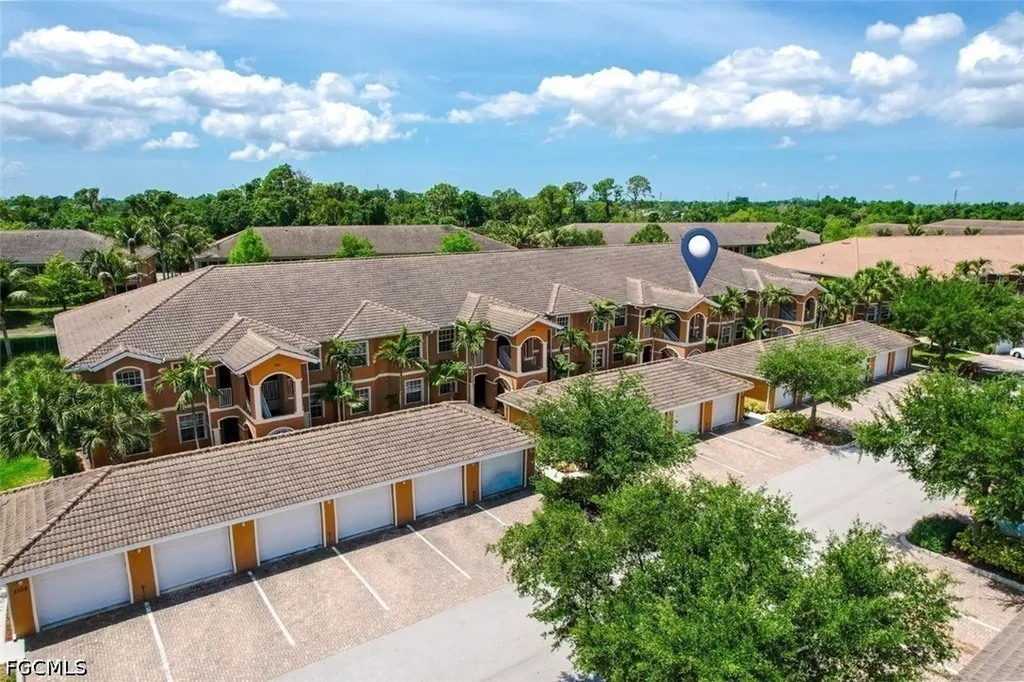1102 Winding Pines Circle Cape Coral FL 33909
