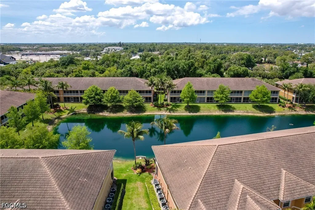 1102 Winding Pines Circle Cape Coral FL 33909