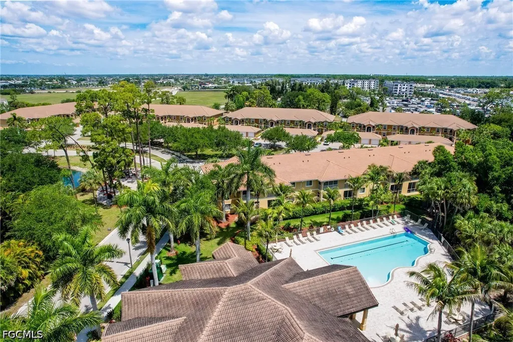 1102 Winding Pines Circle Cape Coral FL 33909