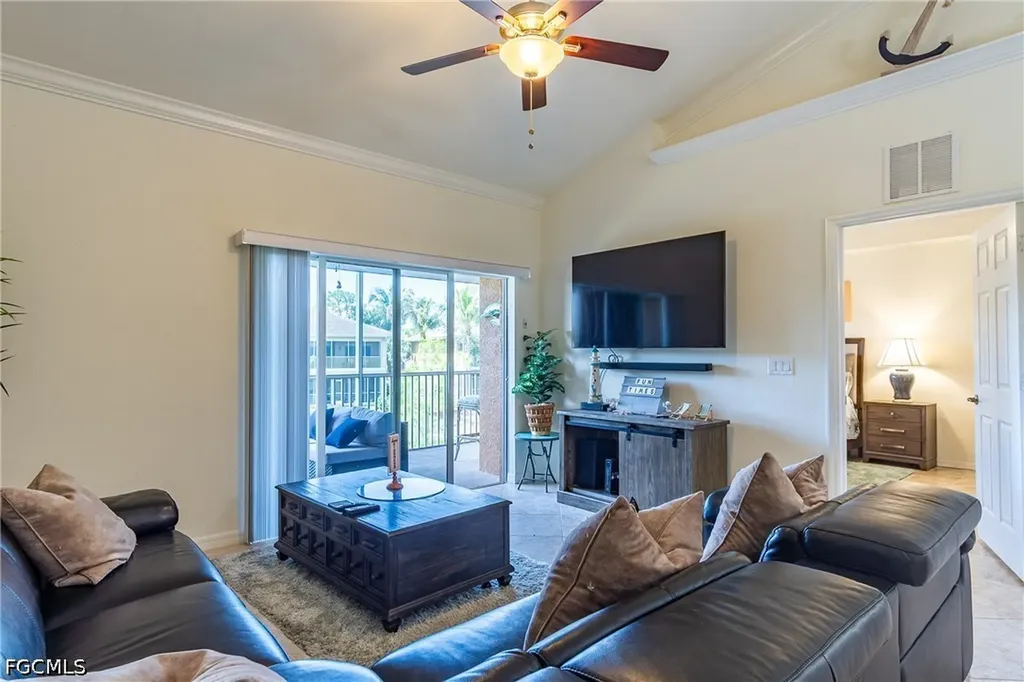 1102 Winding Pines Circle Cape Coral FL 33909