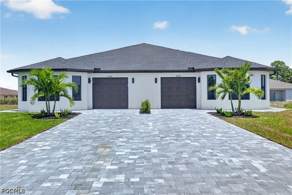 4686-4688 Golfview Boulevard Lehigh Acres FL 33973