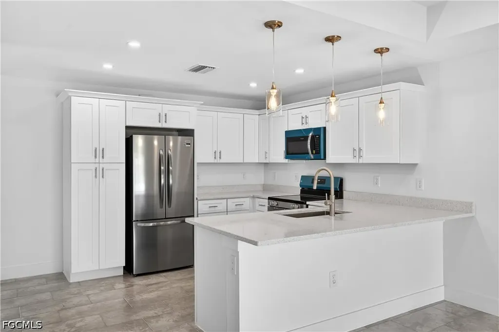 4686-4688 Golfview Boulevard Lehigh Acres FL 33973