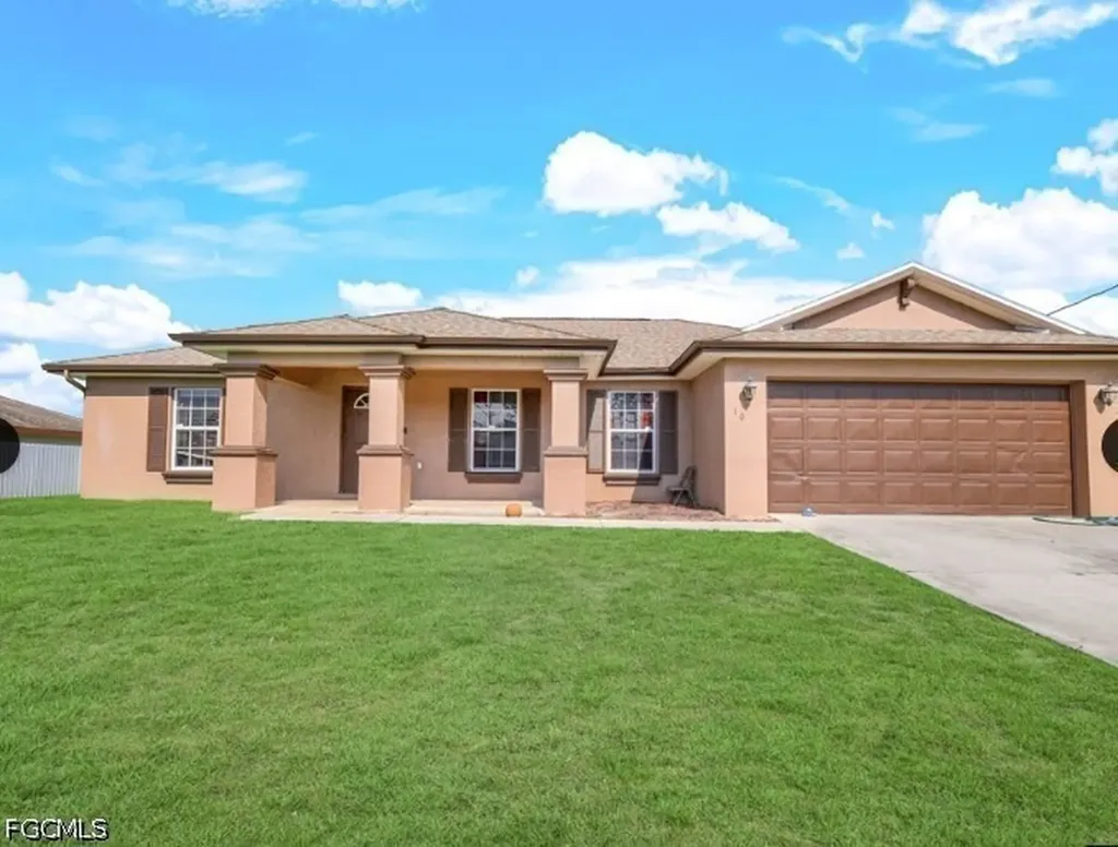 1062 Jamil Avenue S Lehigh Acres FL 33974