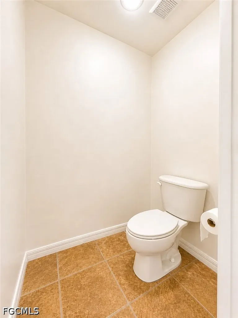 509 NE 24th Place Cape Coral FL 33909