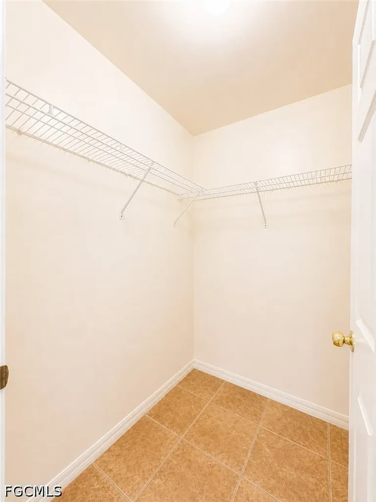 509 NE 24th Place Cape Coral FL 33909