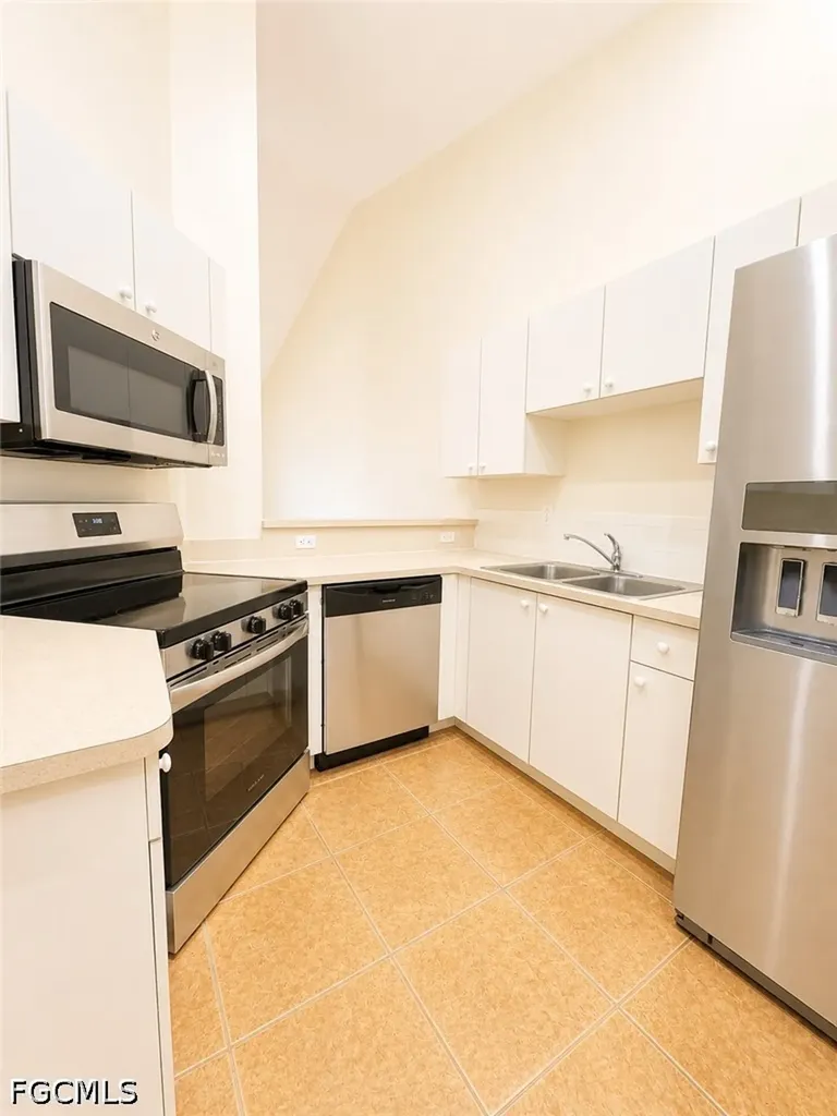 509 NE 24th Place Cape Coral FL 33909