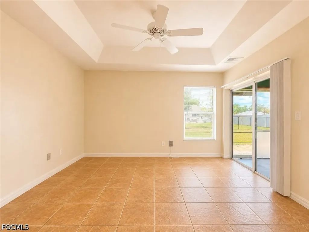 509 NE 24th Place Cape Coral FL 33909