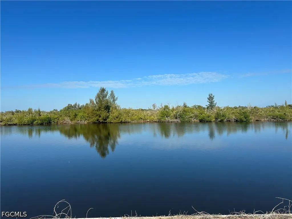 2744 NW 46th Avenue Cape Coral FL 33993