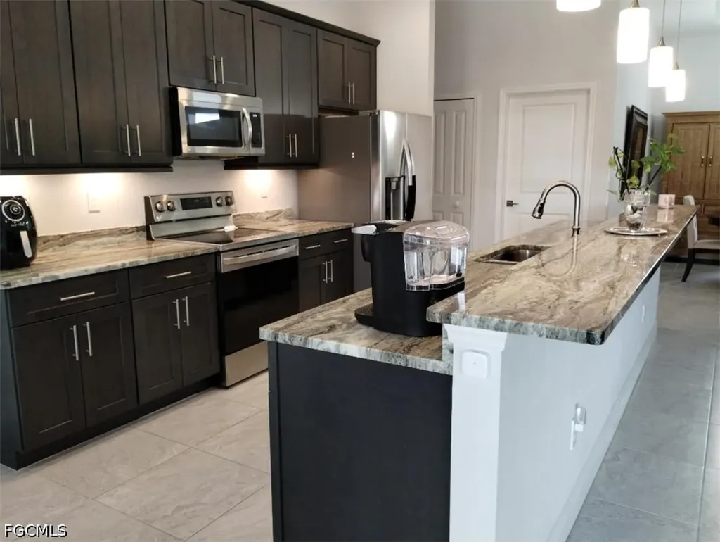 314 SE 15th Terrace Cape Coral FL 33990