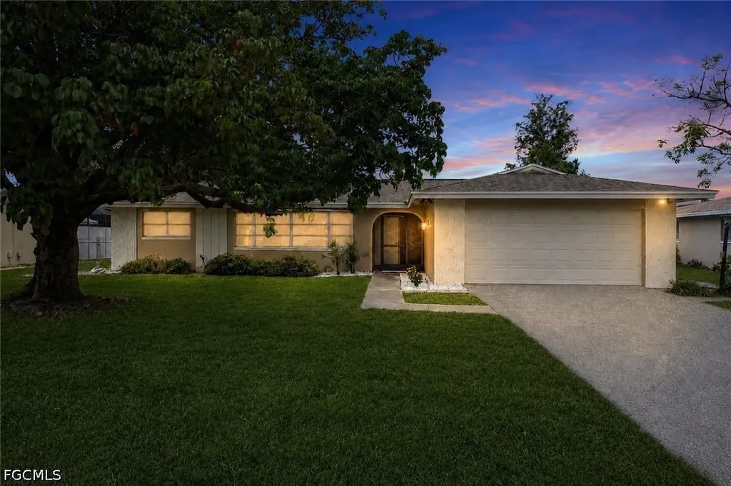 1674 Long Meadow Road Fort Myers FL 33919