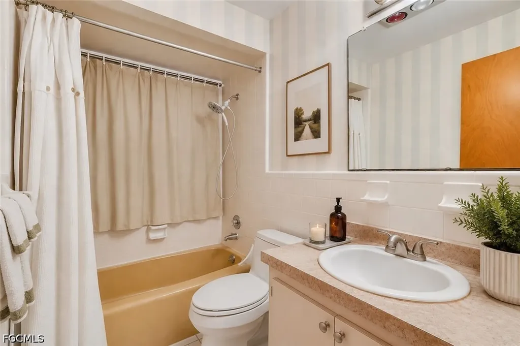 1674 Long Meadow Road Fort Myers FL 33919