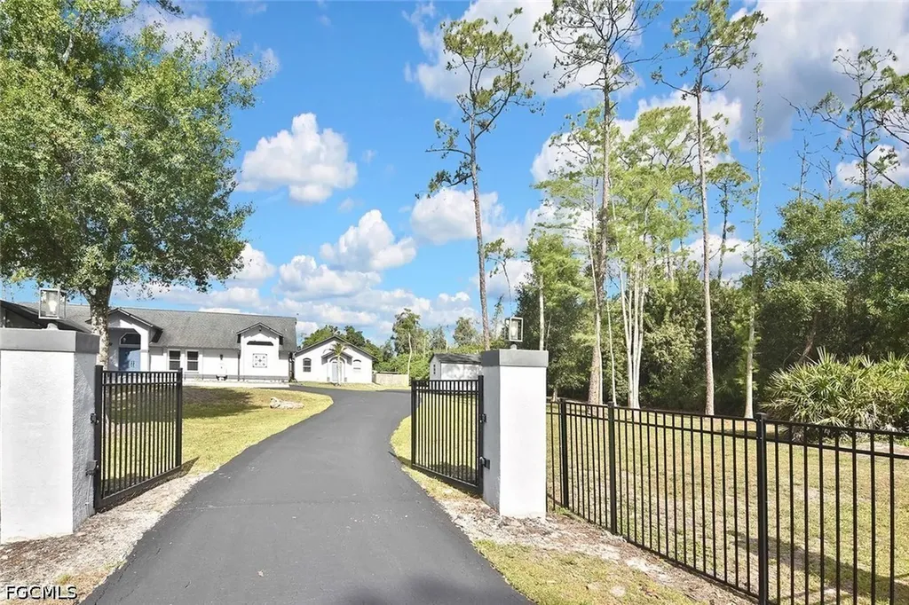 12206 Honeysuckle Road Fort Myers FL 33966