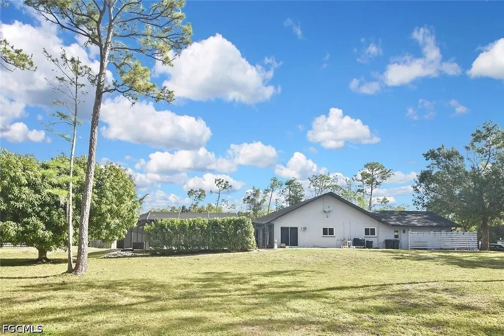 12206 Honeysuckle Road Fort Myers FL 33966
