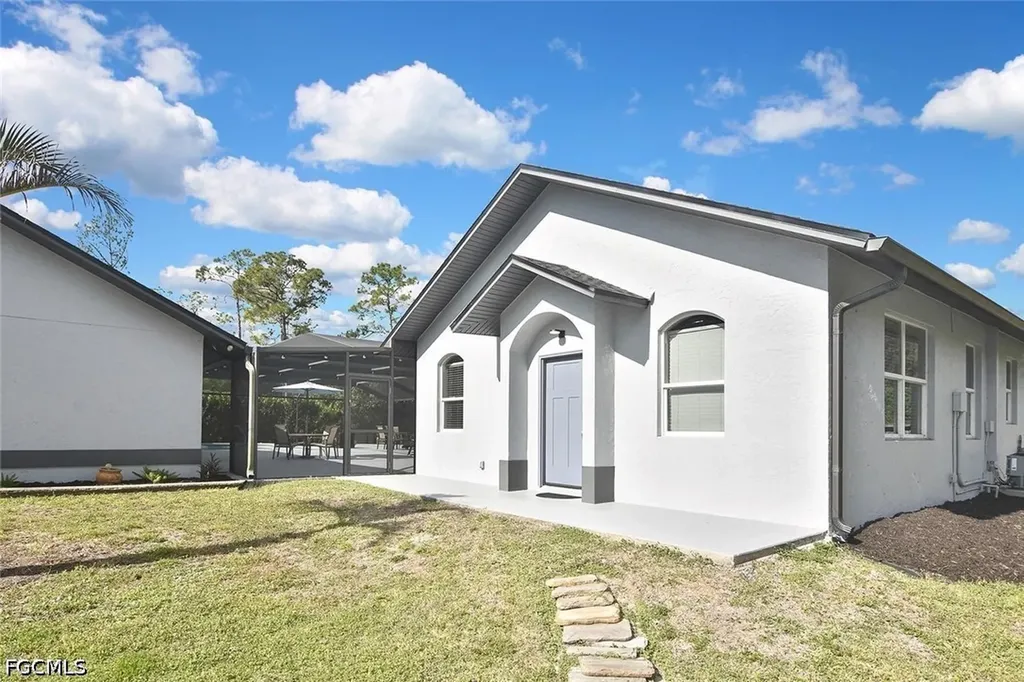 12206 Honeysuckle Road Fort Myers FL 33966