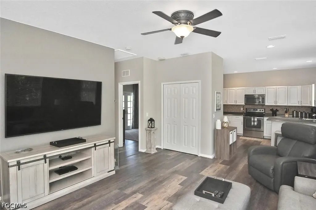 12206 Honeysuckle Road Fort Myers FL 33966