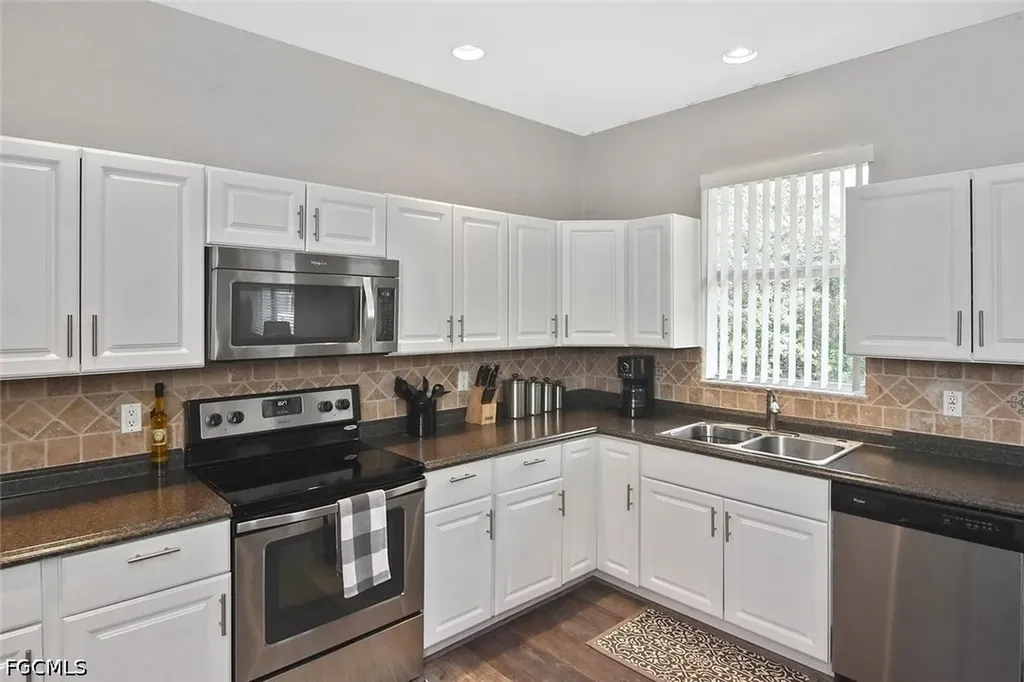 12206 Honeysuckle Road Fort Myers FL 33966