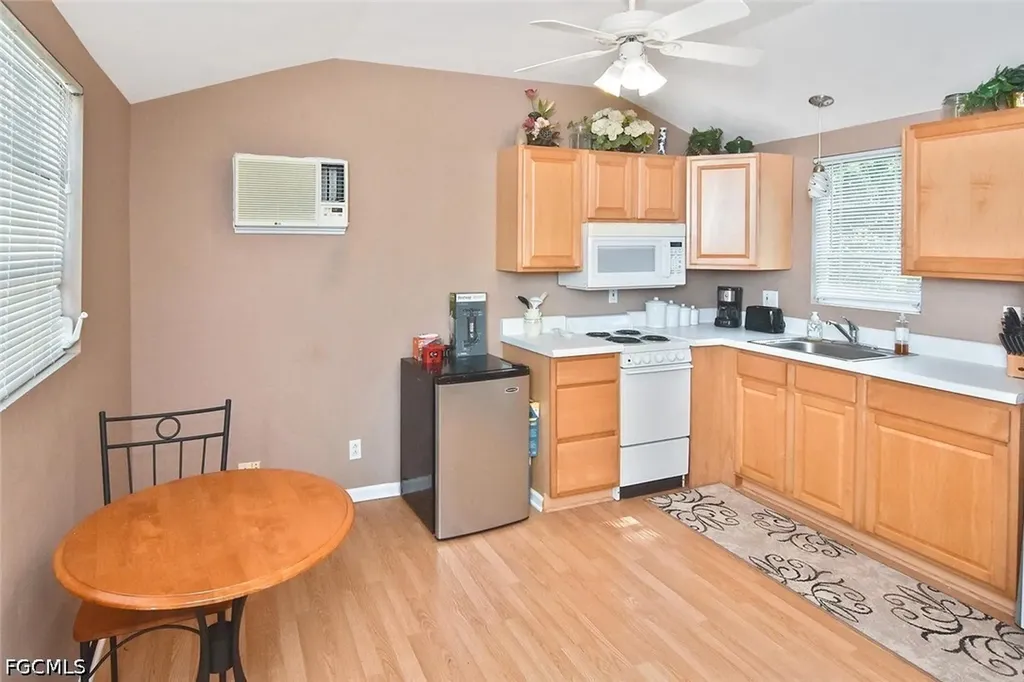 12206 Honeysuckle Road Fort Myers FL 33966