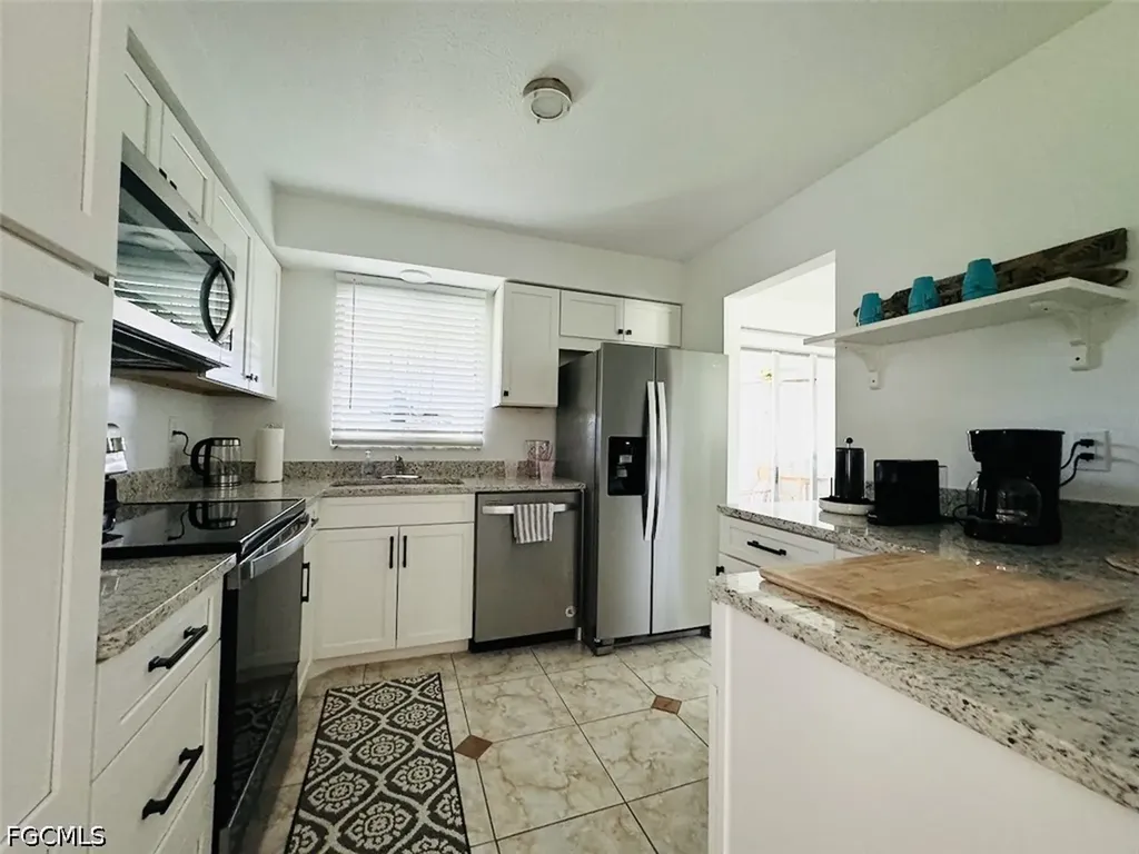 5229 Pocatella Court Cape Coral FL 33904