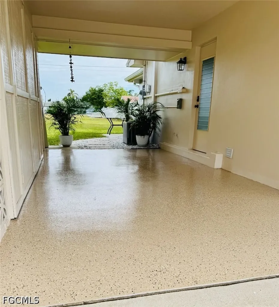 5229 Pocatella Court Cape Coral FL 33904