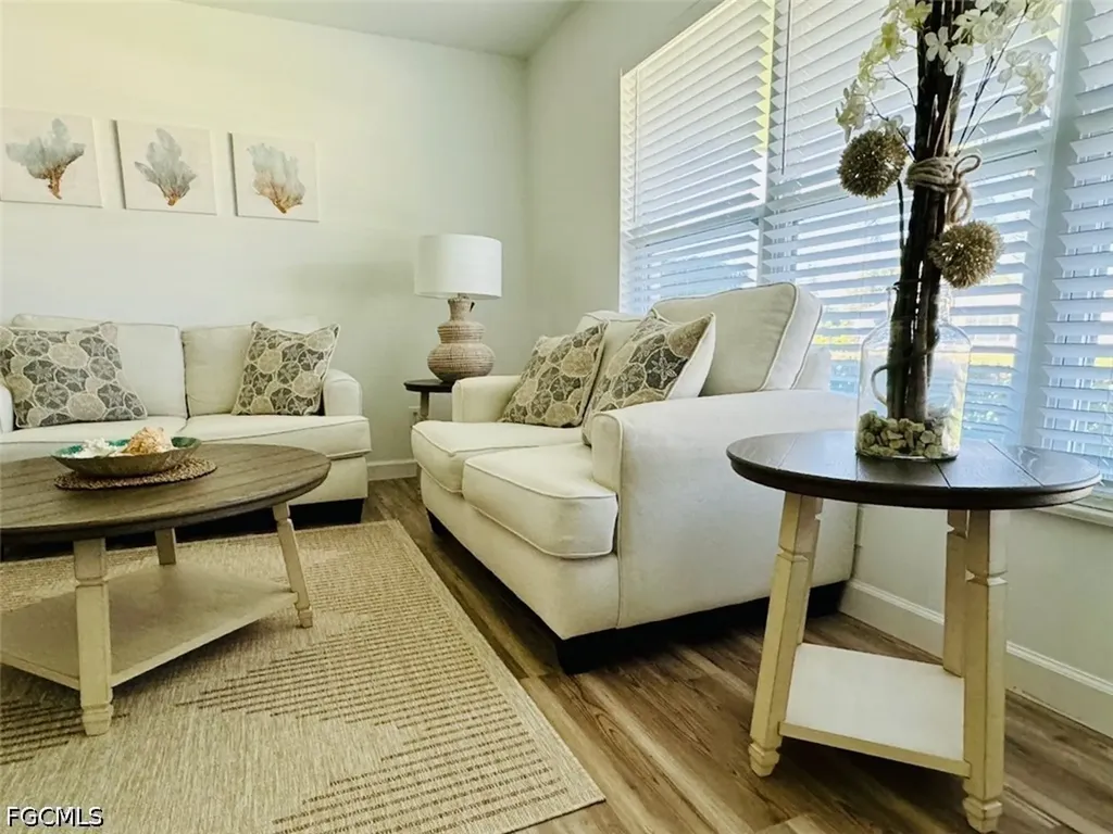5229 Pocatella Court Cape Coral FL 33904