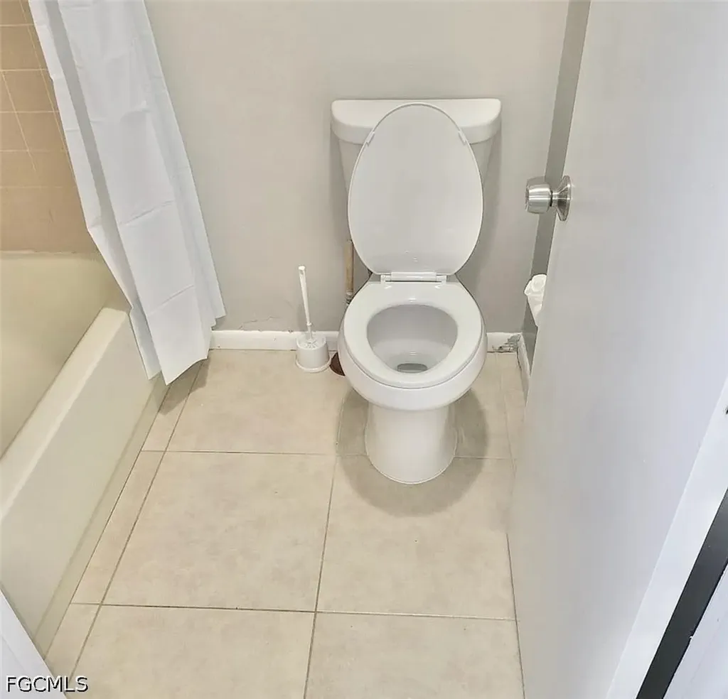 506 SE 26th Street Cape Coral FL 33904