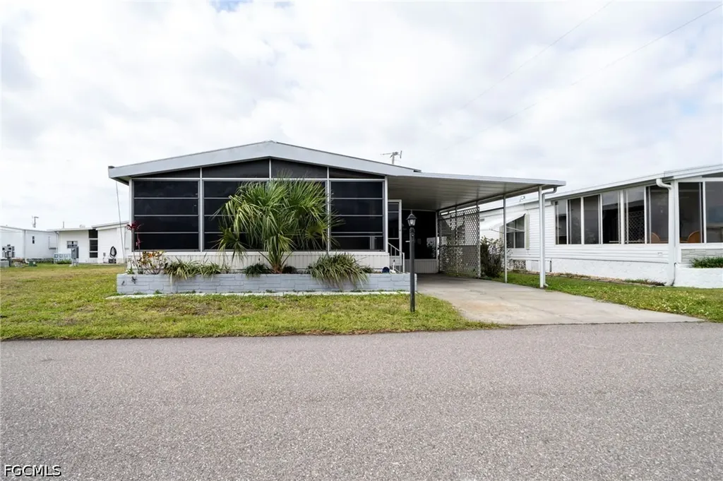 5502 Ben Franklin Lane North Fort Myers FL 33917