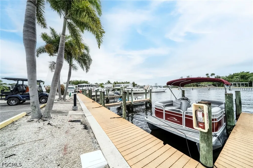 5502 Ben Franklin Lane North Fort Myers FL 33917