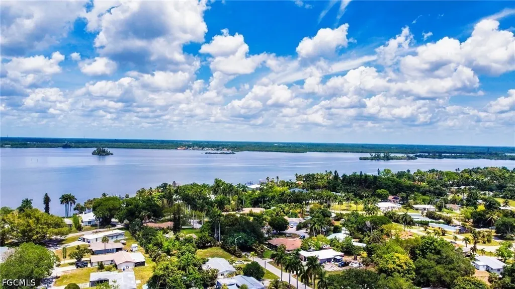 4240 Riverview Road Fort Myers FL 33905