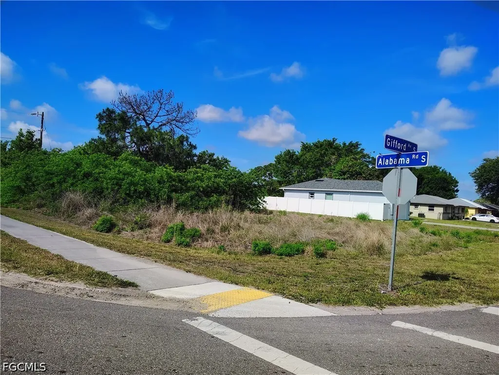 1101 Gifford Avenue S Lehigh Acres FL 33936