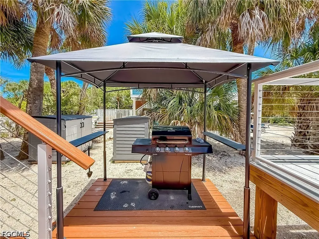 541 Gulf Lane Upper Captiva FL 33924