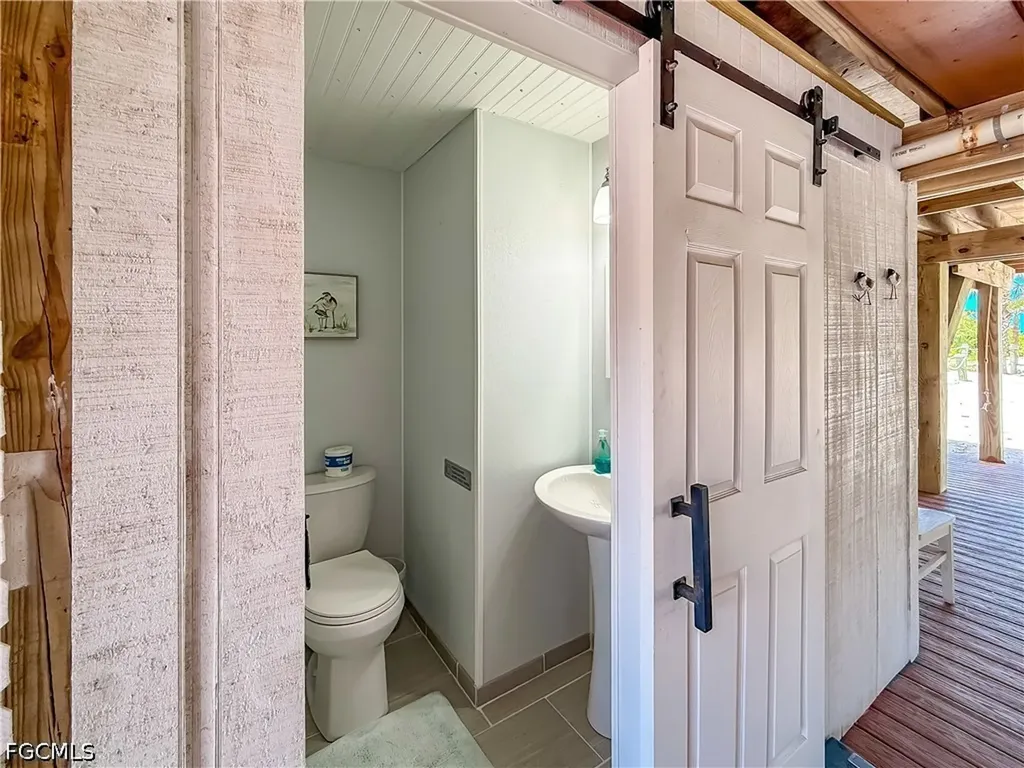 541 Gulf Lane Upper Captiva FL 33924