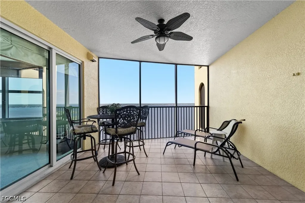 2797 1st Street Fort Myers FL 33916