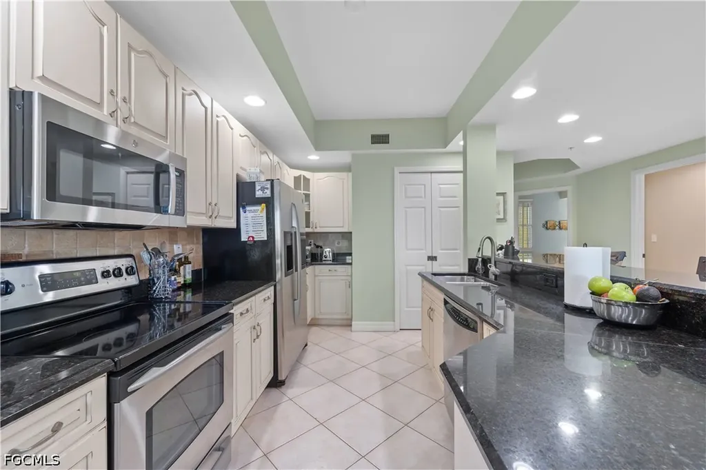 2797 1st Street Fort Myers FL 33916