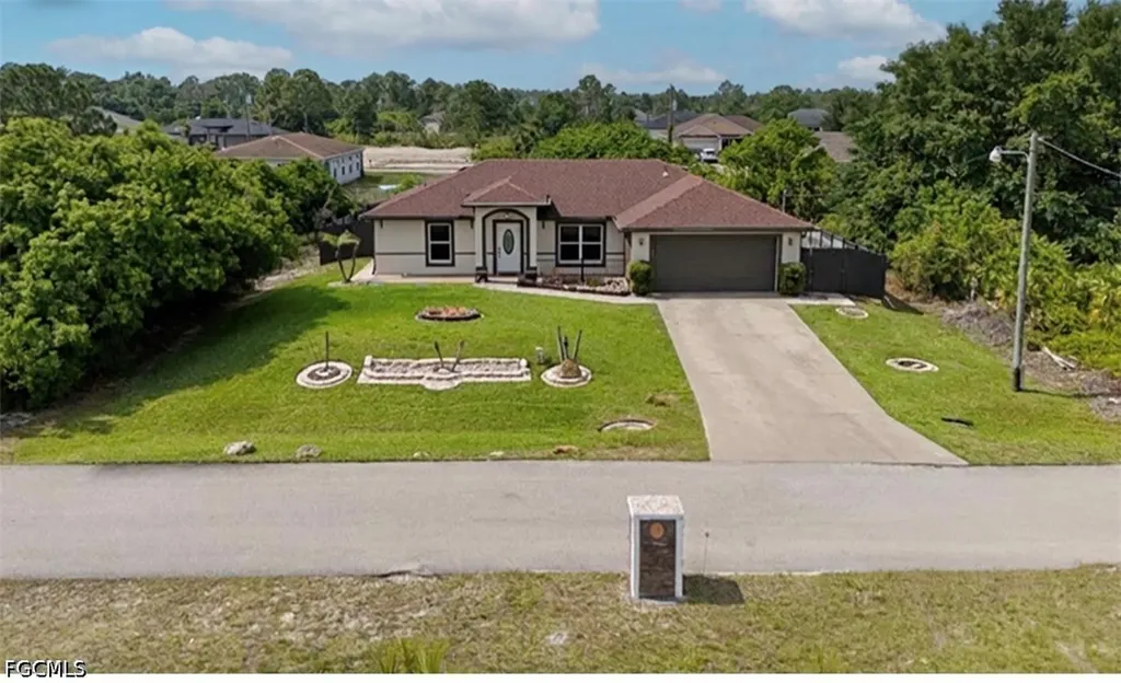 2705 41st Street W Lehigh Acres FL 33971