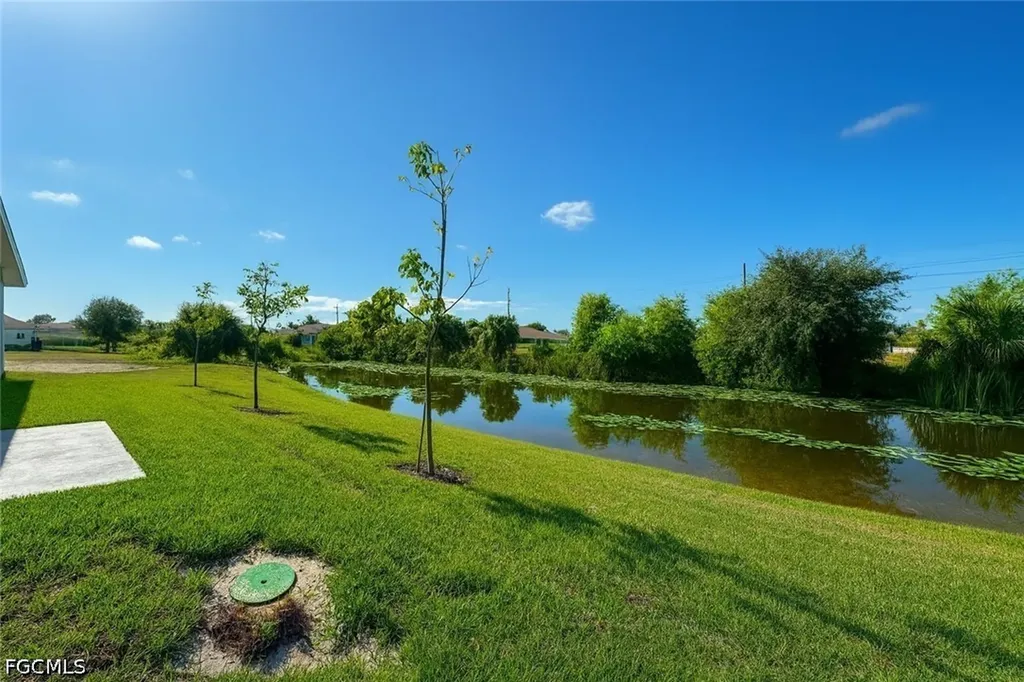 402 NE 31st Terrace Cape Coral FL 33909