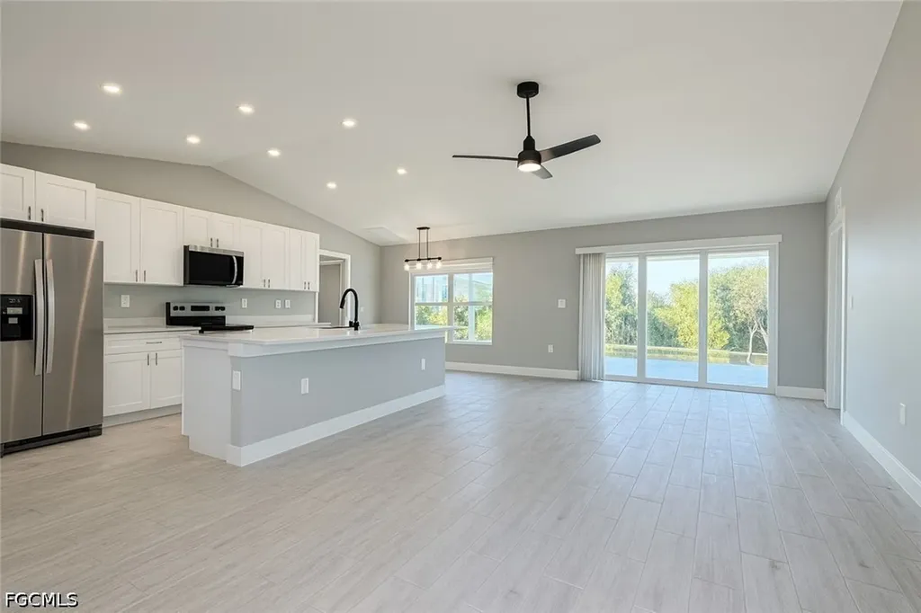 402 NE 31st Terrace Cape Coral FL 33909