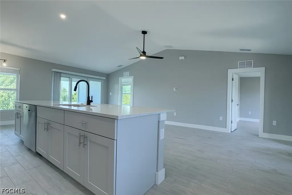 402 NE 31st Terrace Cape Coral FL 33909