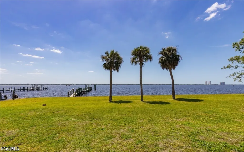 1818/1822 Stevenson Road North Fort Myers FL 33917
