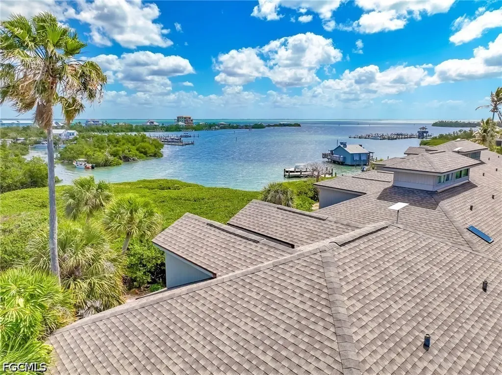 4580 Oyster Shell Dr & 370 Townhouse Lane Upper Captiva FL 33924