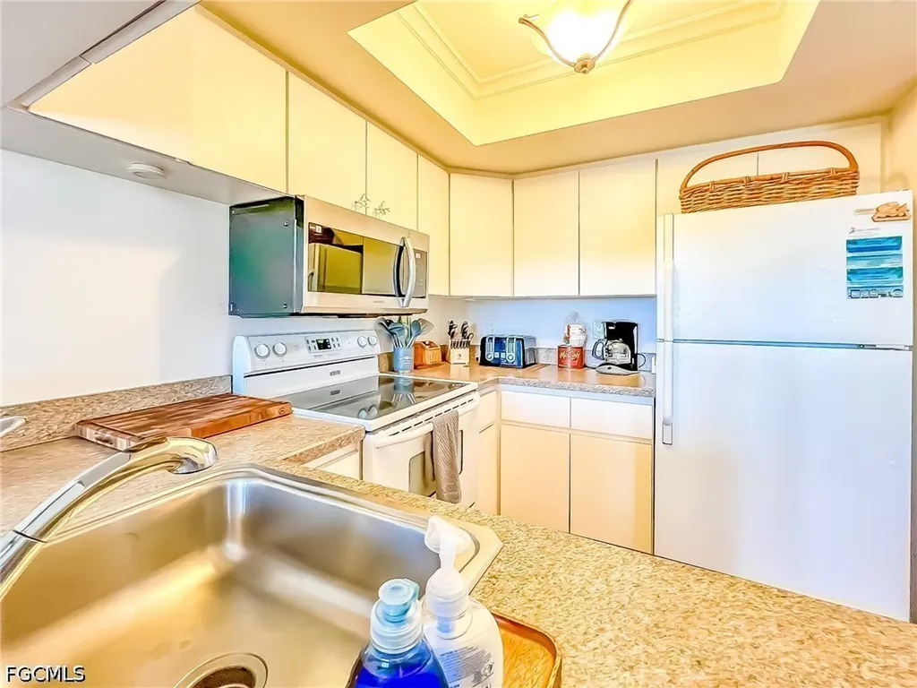 4580 Oyster Shell Dr & 370 Townhouse Lane Upper Captiva FL 33924
