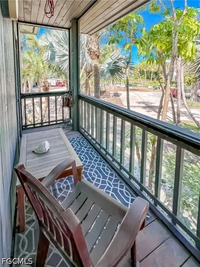 4580 Oyster Shell Dr & 370 Townhouse Lane Upper Captiva FL 33924