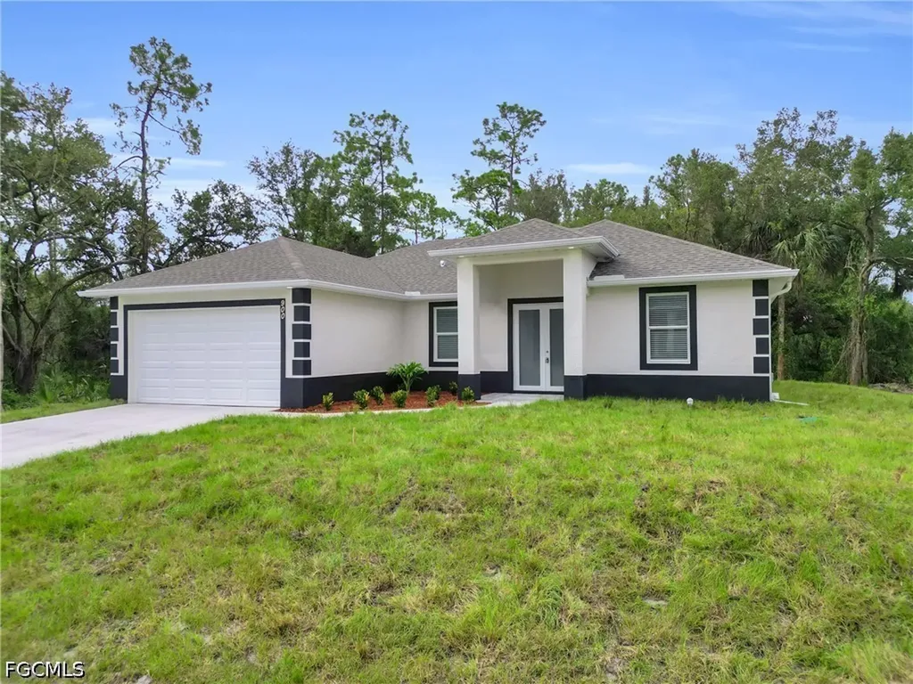 814 Lake Avenue Lehigh Acres FL 33972