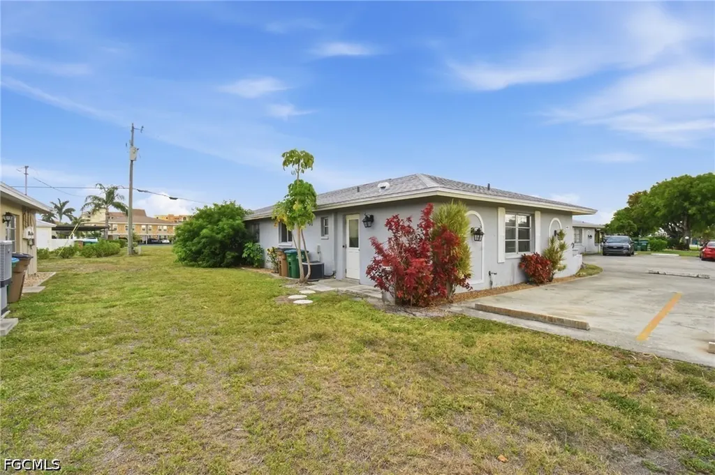 4015 SE 19th Avenue Cape Coral FL 33904